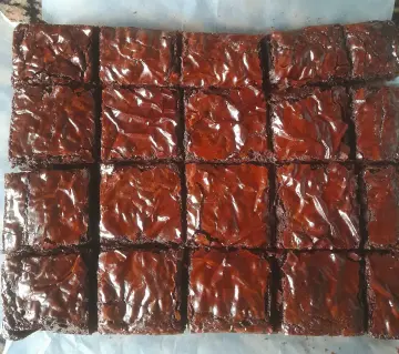 Crinkle top fudge brownie
